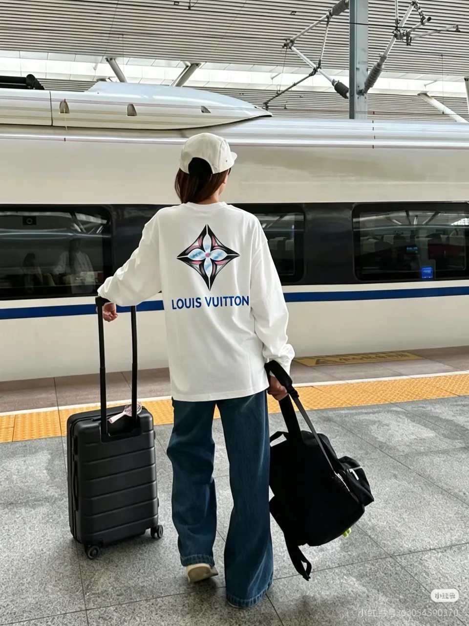 Louis Vuitton/Louis Vuitton four-leaf clover logo graffiti hand-painted long sleeves